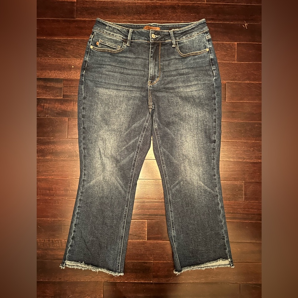 Judy Blue Cropped Kick Flare Jeans